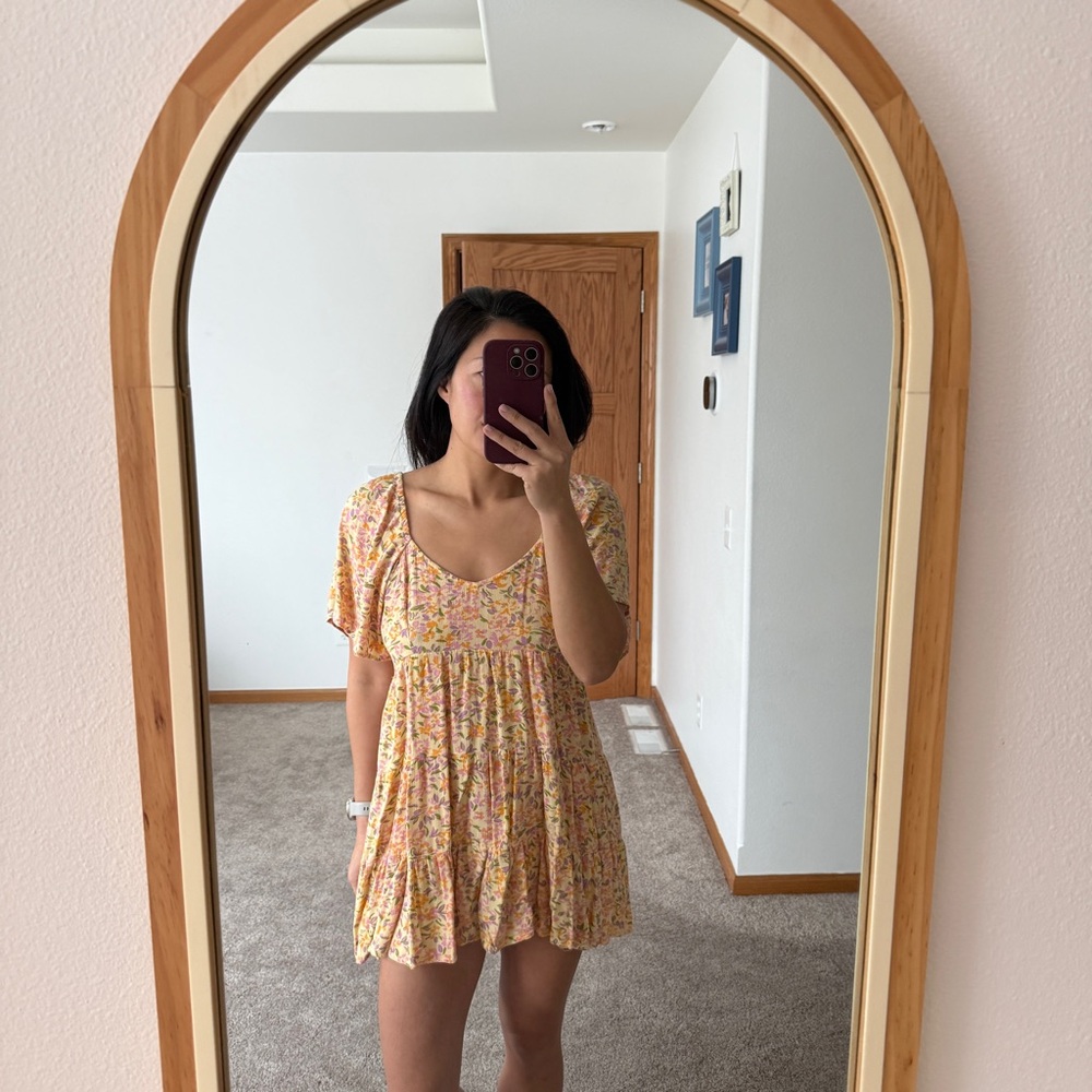 Billabong Take a Chance Peach Punch Floral Mini Dress Size Medium